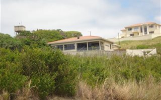 1032 m² Land available in Freeland Park