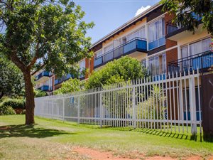 1 Bed Apartment in Florida Lake