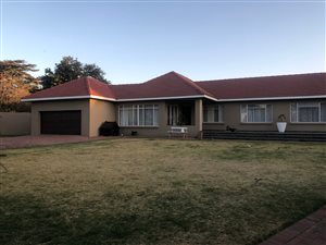 4 Bed House in Florida Hills