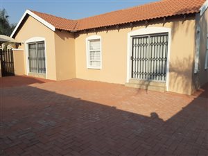 3 Bed Townhouse in Brits