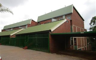 2 Bedroom Simplex in Brummeria