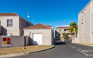 2 Bedroom Apartment in Uitzicht