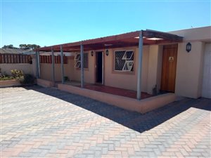 2 Bedroom House in Bishop Lavis