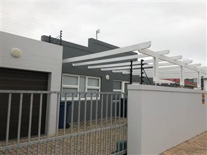 3 Bedroom House in Melkbosstrand