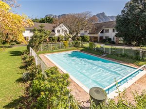 2 Bed Townhouse in Newlands