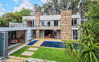 5 Bedroom House in Waterkloof Ridge