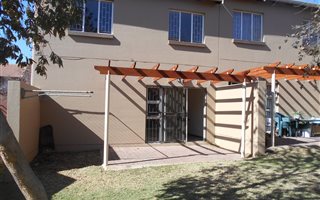 2 Bedroom Duplex in Greenstone Hill