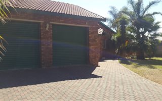 3 Bedroom House in Theresa Park