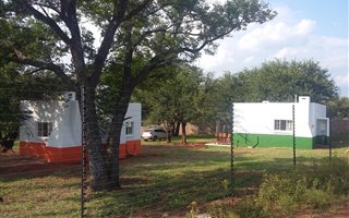 0.5 Bedroom House in Kameeldrift