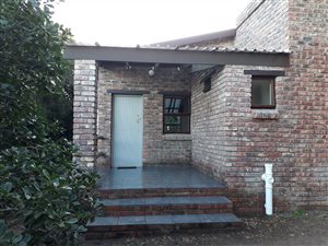 1 Bed Garden Cottage in Chelsea