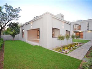 5 Bed House in Oaklands