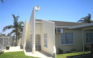 3 Bedroom House in Sunningdale