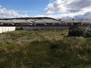 623 m² Land available in Diaz Beach