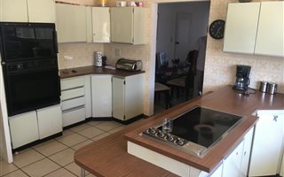 7 Bedroom House in Oberholzer