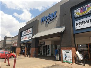 39 m² Commercial space in Waterkloof Glen