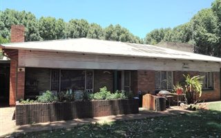 3 Bedroom House in Vanderbijlpark CE1