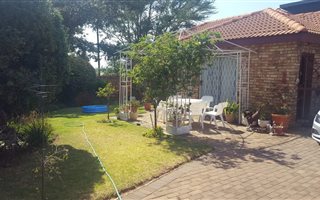 2 Bedroom Townhouse in Honeydew