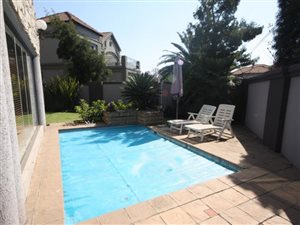 3 Bed Townhouse in Vanderbijlpark SW5