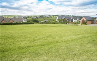 903 m² Land available in Cotswold Downs Estate