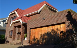2 Bedroom House in Bizweni