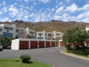 2 Bed Apartment in Mountainside