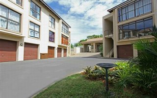 1 Bedroom Apartment in Illovo Beach