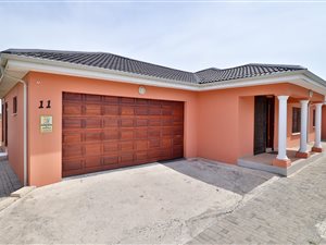 4 Bed House in Gonubie