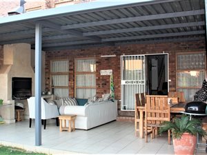3 Bed Townhouse in Elarduspark