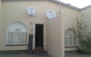 3 Bedroom Townhouse in Die Heuwel