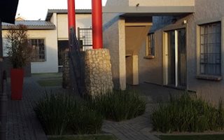 1 Bedroom Flat in Highveld Park