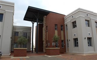 638 m² Office Space in Fourways