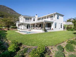 4 Bed House in Belvedere