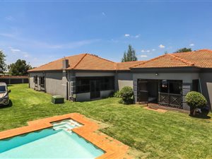 1.5 ha Farm in Bredell AH