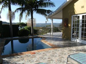 5 Bed House in Belvidere