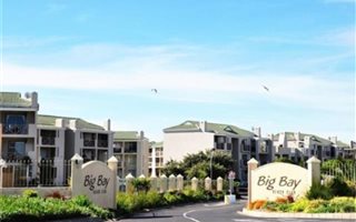 2 Bedroom Apartment in Bloubergstrand