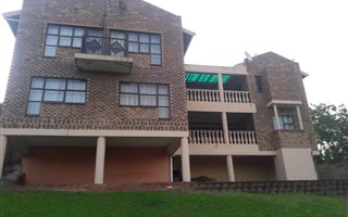 9 Bedroom House in Cato Manor