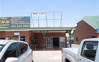 129 m² Retail Space in Princess AH