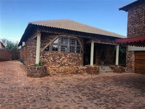 4 Bed House in Royldene