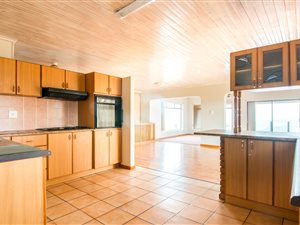 4 Bed House in Dana Bay