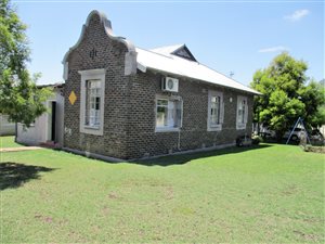 3 Bed House in Egerton