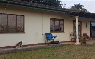 2 Bedroom Garden Cottage in Caversham Glen