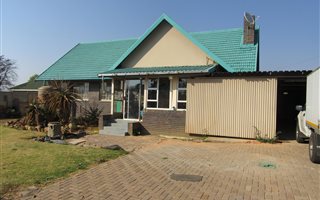 3 Bedroom House in Creswell Park