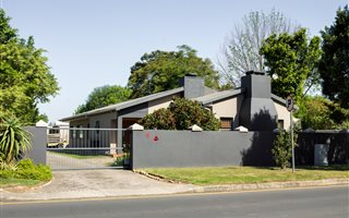 4 Bedroom House in Bodorp