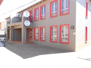 3 Bed Apartment in Lenasia