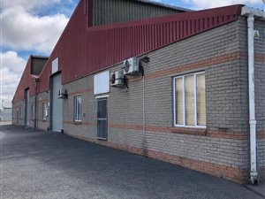 2400 m² Industrial space in Airport Industria