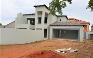 4 Bedroom House in Melodie