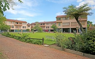 2 Bedroom Apartment in Cheltondale