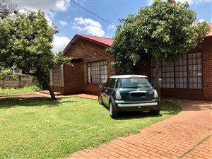 7 Bed House in Wespark