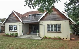4 Bedroom House in Athlone Park