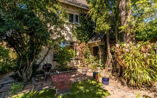 4 Bedroom House in Claremont